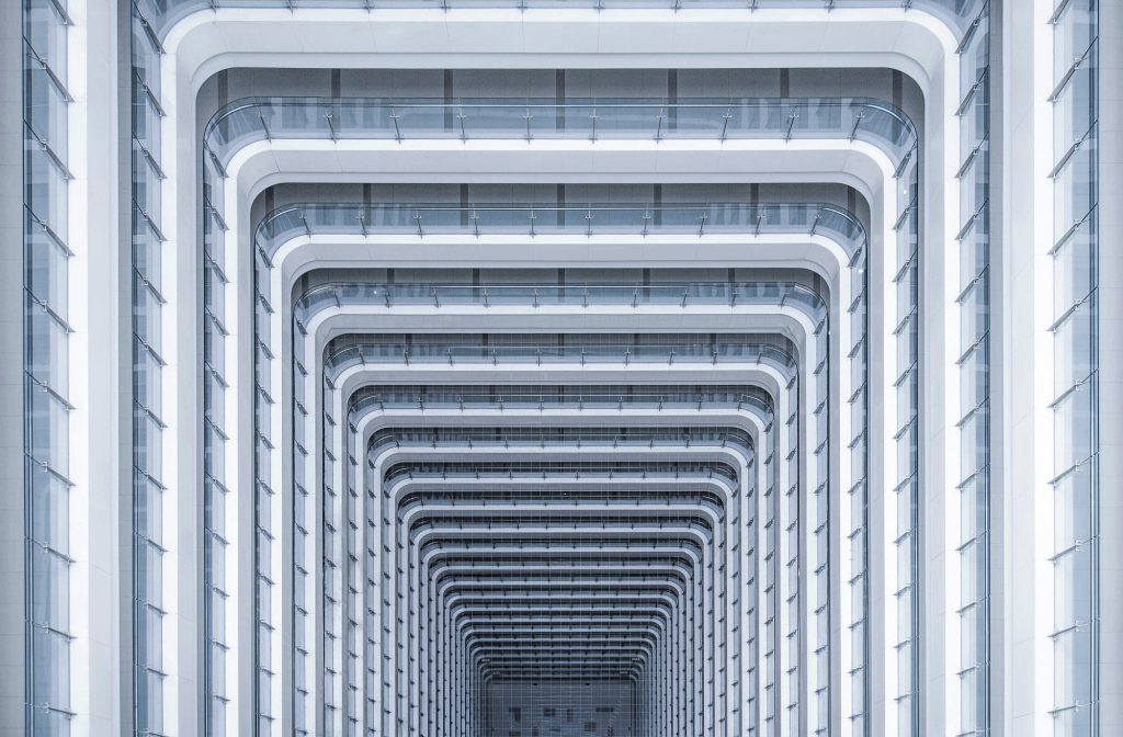Moderne Architektur als Symbol für digitale Geschäftsprozesse
